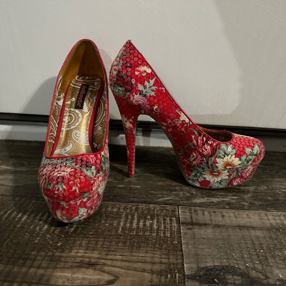 Dollhouse red heels size 9 gently used
